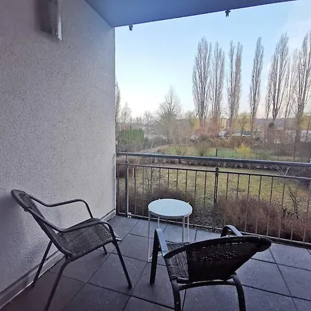 Schoene Und Ruhige Wohnung Direkt An Der Mosel Koblenz  Exterior photo