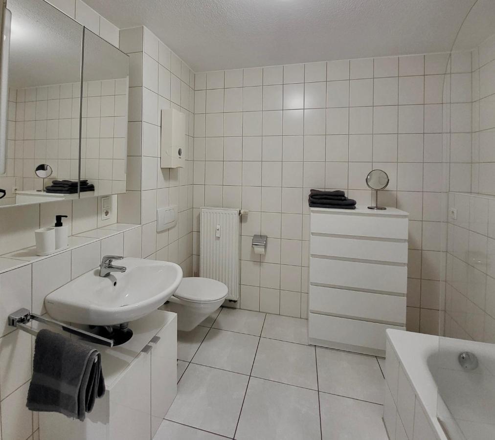 Schoene Und Ruhige Direkt An Der Mosel Apartment